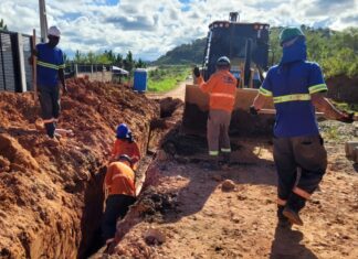 Obra da CASAN de esgotamento sanitário avança em Barra Velha