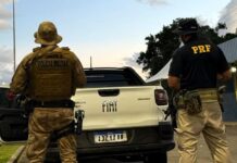 Ação conjunta PRF e PM apreende adolescente com carregamento de maconha na BR-101
