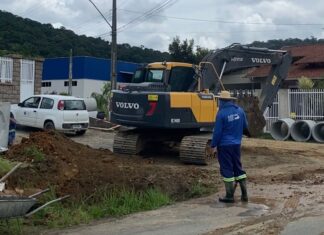Assinada ordem de serviço para pavimentação das ruas Treze de Agosto e Emelda Weber Schmitt em Luiz ALves
