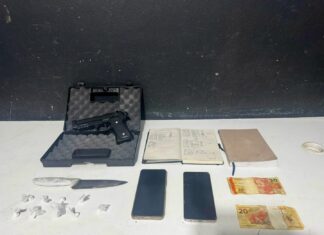Homem é preso por tráfico de drogas e simulacro de arma de fogo é apreendido em Navegantes
