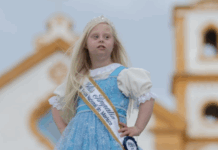 Pietra Grossklags simboliza inclusão como primeira Miss Simpatia da Festa do Marisco