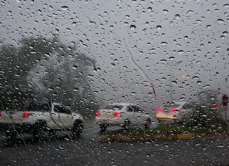 Epagri/Ciram emite aviso de chuva intensa e temporais em Santa Catarina entre terça e quarta-feira
