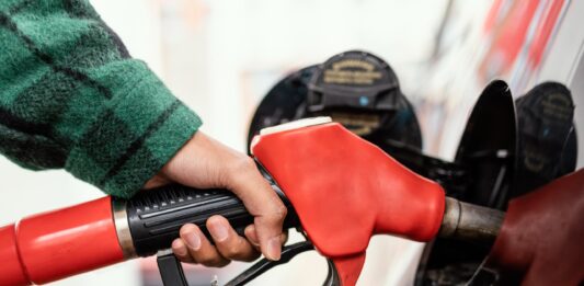 Conselho eleva de 30% para 32% teor de etanol na gasolina por 180 dias