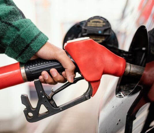 Conselho eleva de 30% para 32% teor de etanol na gasolina por 180 dias