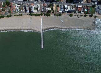 Obra de alargamento da Praia Central atinge quase 70% de conclusão