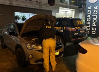 Foragida por tráfico é presa em Itapema conduzindo carro furtado