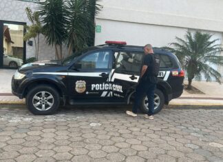 Polícia Civil cumpre mandado de busca e apreensão contra investigado por apologia ao nazismo em Navegantes