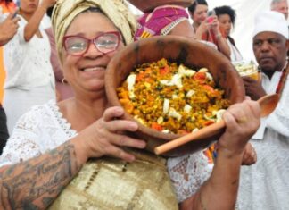 Oinjé representa Navegantes em evento nacional com prato símbolo de ancestralidade e partilha