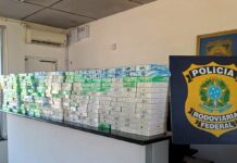 PRF apreende mais de R$ 2 milhões em celulares de luxo na BR-101 em Araquari
