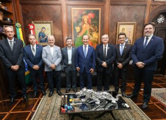 Governador dá posse a novos membros do primeiro escalão