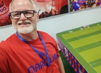 Municipal de Futsal de Penha vai homenagear professor Charles Waldrich