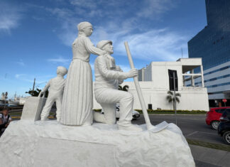 Fundação cobrará reparação após danos ao monumento L’Arrivo em Itajaí