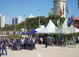 Escoteiros promovem grande evento na Praia de Balneário Piçarras em comemoração ao Dia do Escoteiro