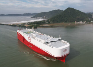 Porto de Itajaí receberá 11,7 mil veículos da BYD em duas megaoperações de desembarque