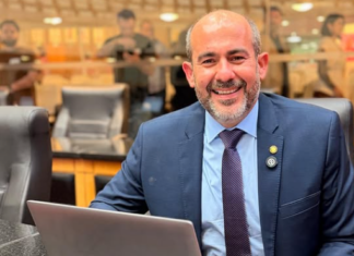 Rodrigo Fachini toma posse como deputado estadual e defende política centrada na vida das pessoas
