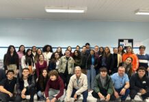 Faculdade Sinergia lança programa que aproxima alunos de Administração da realidade empresarial