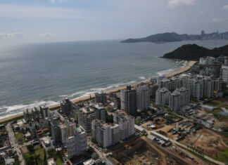 Itajaí vai distribuir mais de 25 mil fatias de bolo para celebrar seus 166 anos