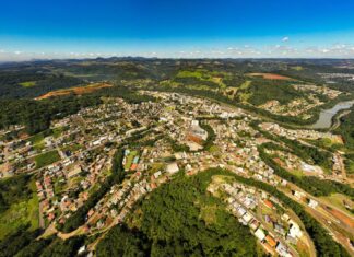 IPS Brasil 2026: veja quais são os 100 melhores municípios para se viver em SC
