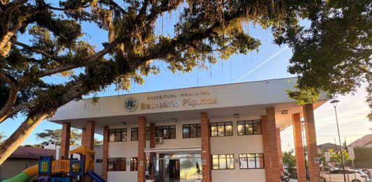 Balneário Piçarras abre concursos públicos e processo seletivo com vagas para Prefeitura, Cultura, Meio Ambiente e Saúde