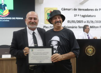 “Seu Madruga da Penha” recebe Moção de Aplauso da Câmara de Vereadores