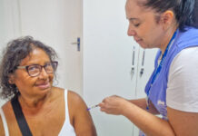 Baixa cobertura vacinal contra a gripe em grupos prioritários gera preocupação na saúde em Navegantes