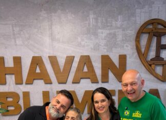 Colaboradora da Havan entra para o RankBrasil como a mulher mais idosa do país contratada com carteira assinada