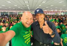 Luciano Hang recebe Emerson Fittipaldi no Centro Administrativo da Havan