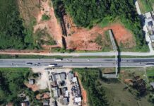 Município realiza limpeza emergencial na Marginal Oeste e recebe notificação da Arteris durante intervenção
