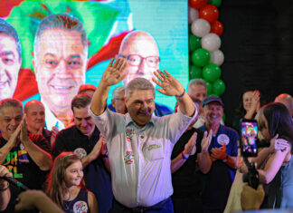 Antídio Lunelli confirma pré-candidatura ao Senado em evento com grande mobilização em Jaraguá do Sul