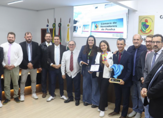 Câmara de Penha aprova projetos e homenageia jovem atleta