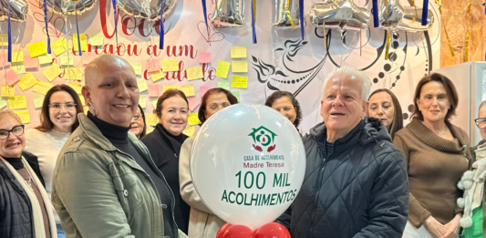 Paciente de Balneário Piçarras simboliza o acolhimento de número 100 mil da Associação Madre Teresa