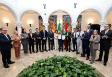 Governador Jorginho Mello oficializa instalação de empresa indiana em SC durante encontro com o embaixador da Índia
