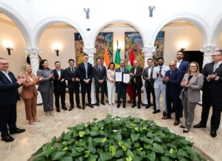 Governador Jorginho Mello oficializa instalação de empresa indiana em SC durante encontro com o embaixador da Índia
