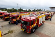 Governo do Estado entrega 56 caminhões ao Corpo de Bombeiros de SC