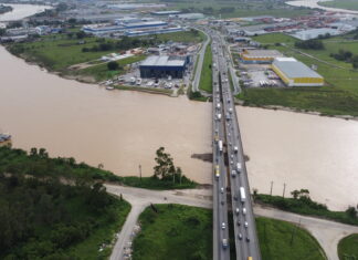Ponte sobre o Rio Itajaí-Açu na BR-101 apresenta falhas estruturais, aponta MPF