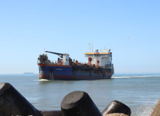 Porto de Itajaí recebe draga Utrecht nesta quinta-feira e reforça manutenção das profundidades do canal de acesso