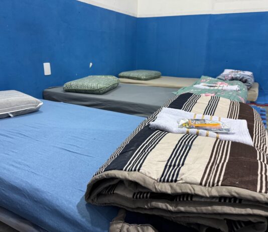 Balneário Piçarras ativa abrigo de inverno para atender população vulnerável durante onda de frio