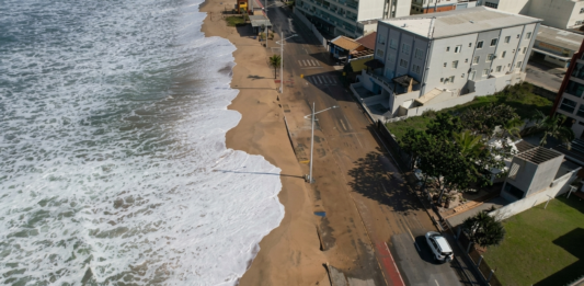Maré alta pode provocar alagamentos costeiros e avanço do mar no litoral de Santa Catarina até sábado