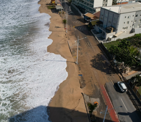 Maré alta pode provocar alagamentos costeiros e avanço do mar no litoral de Santa Catarina até sábado
