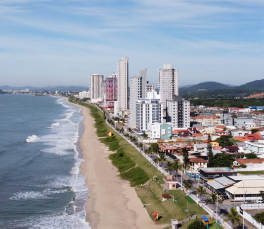 Associação de Moradores do Bairro Tabuleiro defende revisão do Plano Diretor após decisão judicial que suspendeu licenciamentos na orla de Barra Velha