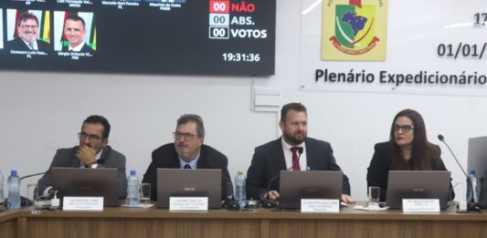 Diego Matiello (MDB) assume definitivamente a presidência da Câmara de Penha