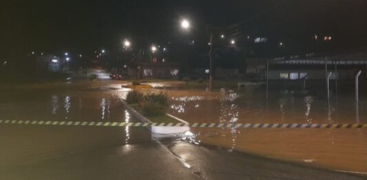 Sobe para seis o número de municípios catarinenses em situação de emergência após temporais
