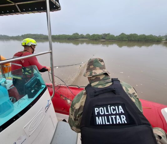 Operação conjunta apreende redes de pesca irregulares na Laguna de Barra Velha