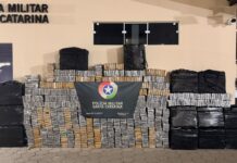 Polícia Militar apreende mais de 3,5 toneladas de cocaína em operação entre Navegantes e Blumenau; suspeito é preso após perseguição no dia seguinte