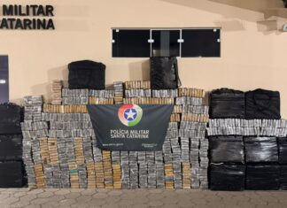 Polícia Militar apreende mais de 3,5 toneladas de cocaína em operação entre Navegantes e Blumenau; suspeito é preso após perseguição no dia seguinte