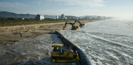 Começa a obra de alargamento da Praia do Gravatá, em Navegantes