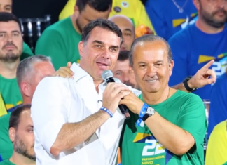 Jorginho Mello tem candidatura à reeleição oficializada pelo PL em Santa Catarina