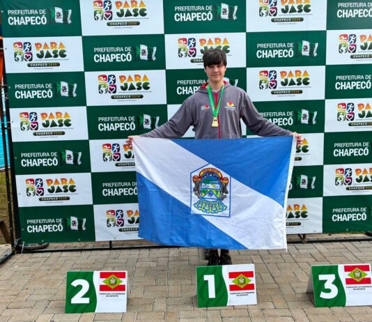 Atleta de Barra Velha conquista três medalhas de ouro na estreia no PARAJASC