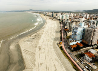 Praia do Gravatá: com dragagem concluída, obra de alargamento entra na reta final