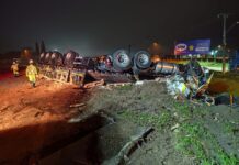 Motorista morre preso às ferragens após colisisão entre caminhões na BR-101, em Araquari
